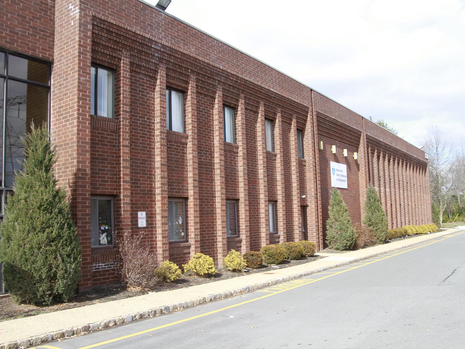 Photo of the Hunterdon Family Medicine at Bridgewater Building