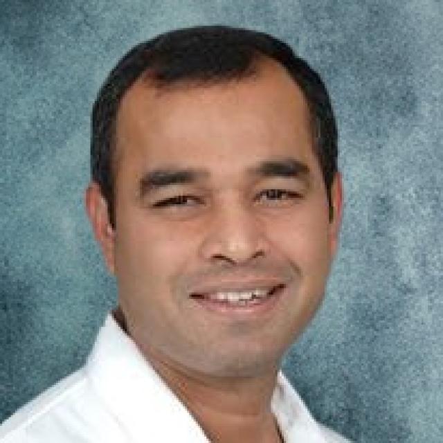 Headshot of Dr. Murali Manne