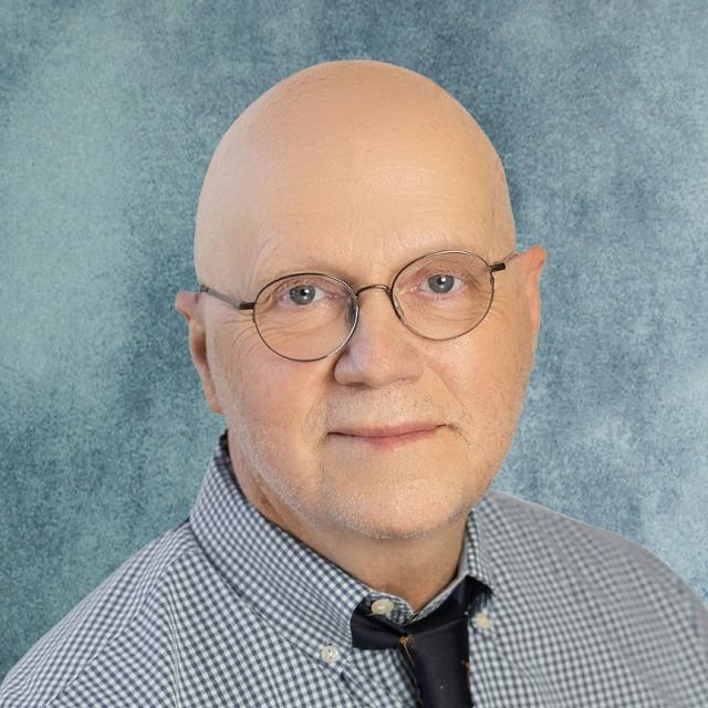 Headshot of Dr. Thomas Schwartzer