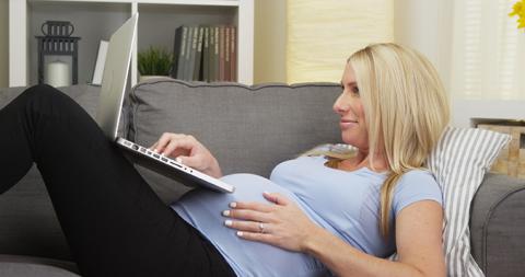 Expecting mother maternity registration or online classes